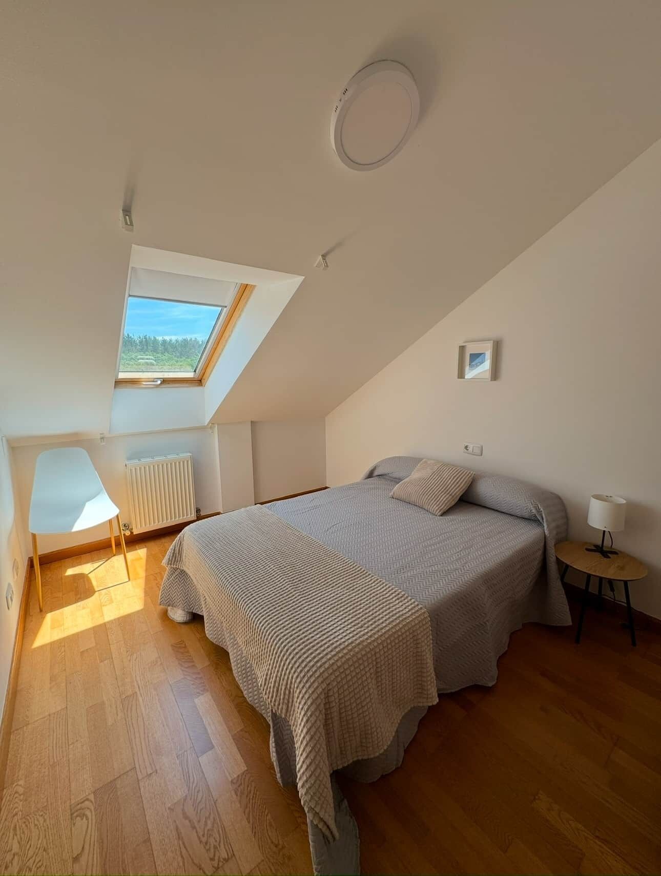 4 bedrooms, WiFi, bed sheets