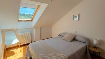 4 bedrooms, WiFi, bed sheets