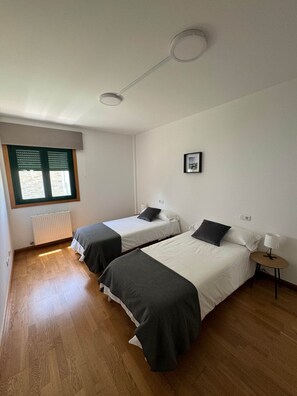 Room - PortoHome 1 |
House for groups on the Camino de Santiago! (Portomarín)