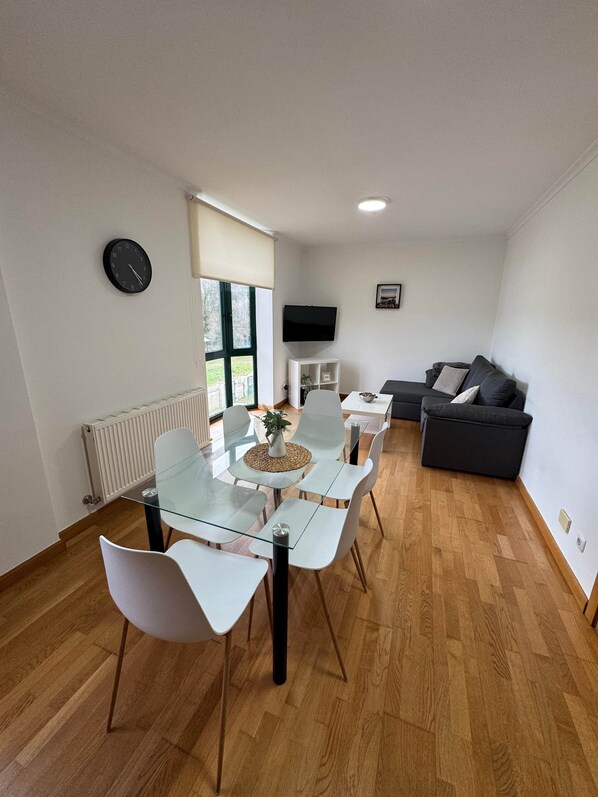 Living area - PortoHome 1 |
House for groups on the Camino de Santiago! (Portomarín)