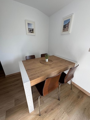 Dining - PortoHome Ático | Penthouse with views on the Camino de Santiago (Portomarín)