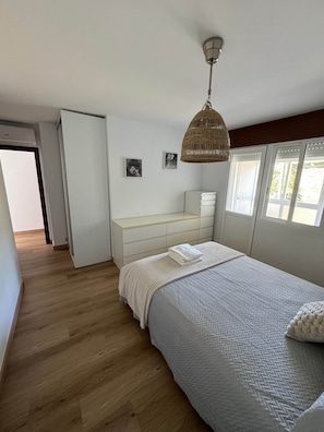 Room - PortoHome Ático | Penthouse with views on the Camino de Santiago (Portomarín)