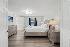 6 dormitorios, tabla de planchar con plancha, wifi gratis y ropa de cama