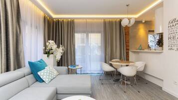 Apartament (2) | Oppholdsområde | Flatskjerm-TV
