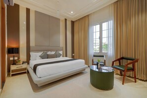 Superior Room | Desk, laptop workspace, free WiFi - Hotel Sukoon Inn (Amritsar)