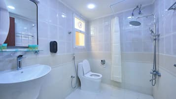 Shower, free toiletries, hair dryer, slippers