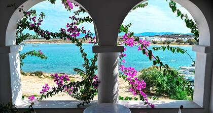 Beachfront Bocamviglies Room - Naoussa Aegean View