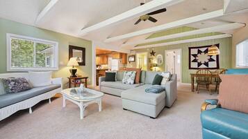 Smart TV, fireplace, DVD player