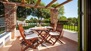 Outdoor dining - Villa  Antica Rovinj by Villas Guide (Rovinj)