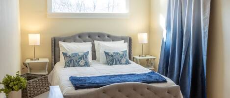 Bureau, fer et planche Ă repasser, Wi-Fi, literie fournie