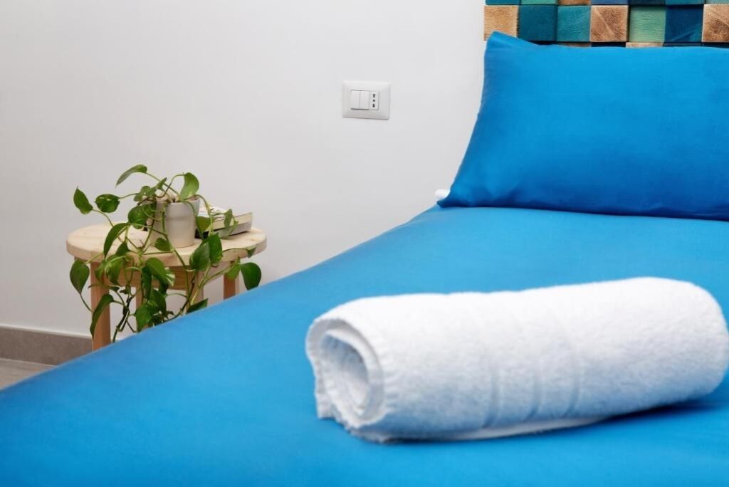 1 camera, ferro/asse da stiro, Wi-Fi, lenzuola