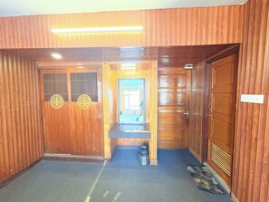 Deluxe Quadruple Room, Mountain View | Desk, free WiFi - Hotel Valentino Darjeeling (Darjeeling)