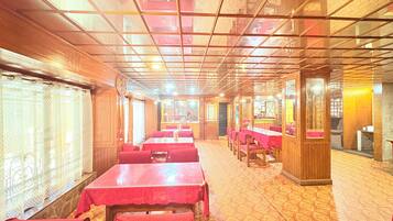 Daily continental breakfast for a fee