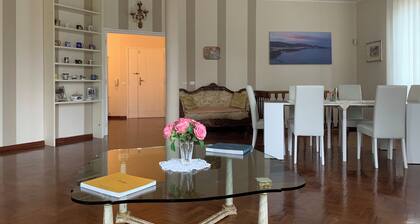 B&B Villa MASE - In the Heart of the City but in the Tranquility of its Green!