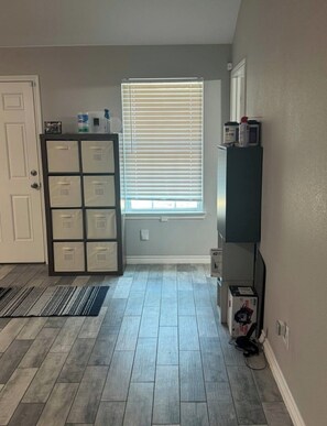Interior - The Tidy Stay 3 bedrooms/ 2 bath (Fort Worth)