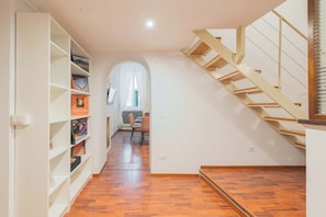 Interior - Nosdom Properties - Piazza Navona Design Apartment (Roma)