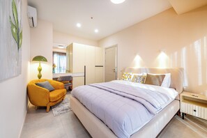 Iron/ironing board, WiFi, bed sheets - Panorama Supreme by Aesthaven - 2 bedroom apartment (Batumi)