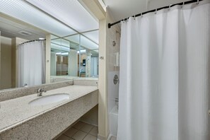 Bathroom - One bedroom condo in the desirable Princess Royal, on the ocean with a large indoor pool (Ocean City)