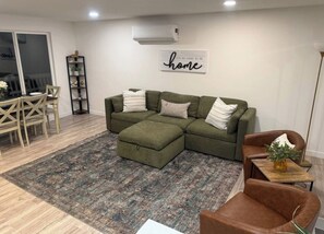 Smart TV, video games, table football, ping pong - The Ultimate Family Getaway Centrally Located in Gig Harbor (Gig Harbor)