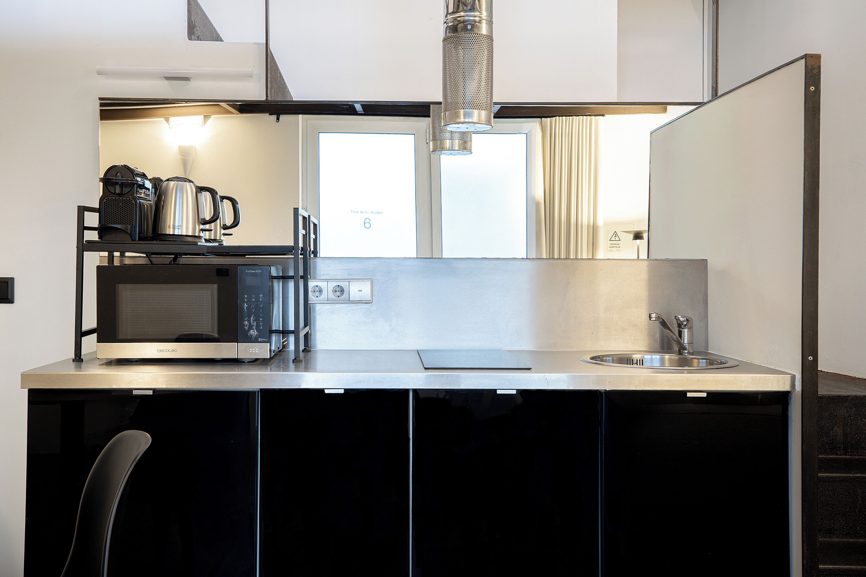 Apartment, Multiple Beds | Private kitchen | Mini-fridge, microwave, stovetop, dishwasher