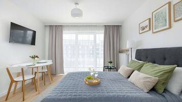 Bügeleisen/Bügelbrett, Reisekinderbett, WLAN, Bettwäsche