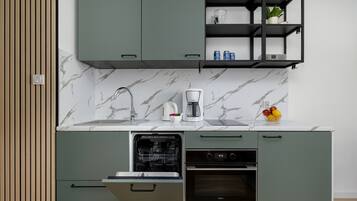 雪櫃、焗爐、爐具、洗碗機