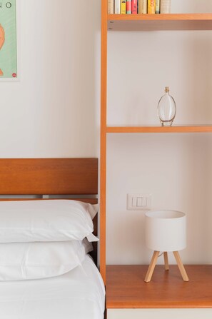 Iron/ironing board, WiFi, bed sheets - Nosdom Properties - National Street (Roma)