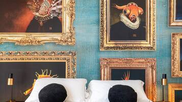Suite, Sea View | In-room safe, desk, laptop workspace, soundproofing
