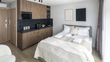 Suite estudio Premium, balcón | Cortinas opacas, sistema de insonorización, wifi gratis