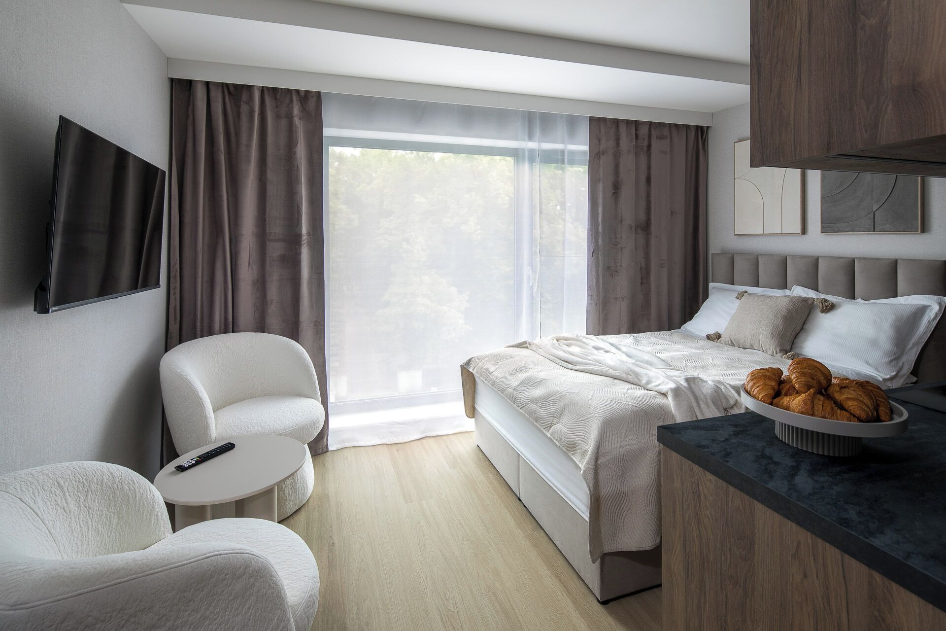Premium studio suite, balkon | Verduisterende gordijnen, geluiddichte muren, gratis wifi