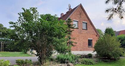Vacation home on the outskirts of the village near Güstrow for 5 guests + child