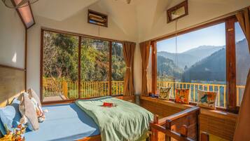 Deluxe-Vierbettzimmer, Balkon, Talblick