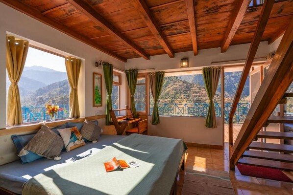 Deluxe Studio Suite, Balcony, Valley View | Free WiFi - LiveAway Mussoorie Kempty by PACK (Mussoorie)