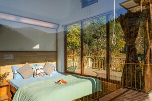 Deluxe Quadruple Room, Balcony, Valley View | Free WiFi - LiveAway Mussoorie Kempty by PACK (Mussoorie)