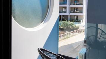 Classic Duplex, City View | Terrace/patio