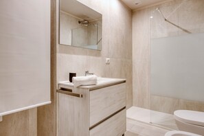 Shower, bidet - Hostmate - Milano - Imperia's Crystal- Romolo (Milano)