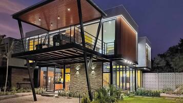 House | 4 bedrooms, Internet