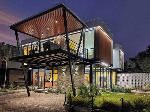 w Quiet 4BR Villa With Pool Terrace