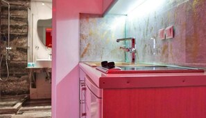 Apartment | Internet - Beachfront Double Room at House Blerina in Sarti (Sithonia)