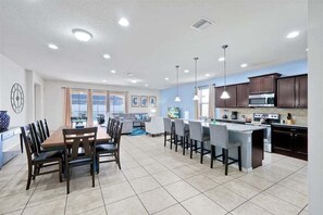 Dining - Your Home Away from Home at Windsor at Westside (Kissimmee)