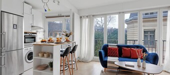 Chic 2BR for 4 by Champs-Élysées & Arc de Triomphe