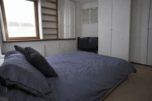 1 bedroom, iron/ironing board, free WiFi, bed sheets - 1 Bed Apartment - Sleeps 3 - Central London (London)