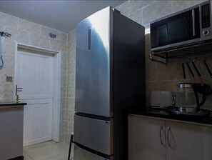 Loft, 2 Bedrooms, Accessible, Smoking | Private kitchen