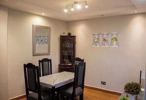 Loft, 2 chambres, accessible aux personnes à mobilité réduite, fumeurs | Salle à manger