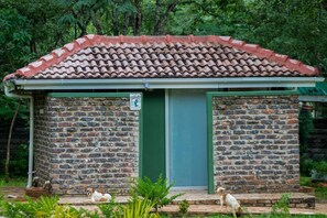 Loft, 2 Bedrooms, Accessible, Smoking | Exterior detail