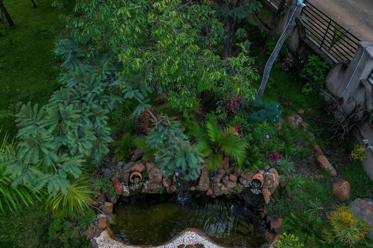 Loft, 2 Bedrooms, Accessible, Smoking | Garden