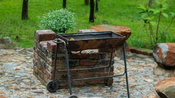 Loft, 2 Bedrooms, Accessible, Smoking | BBQ/picnic area