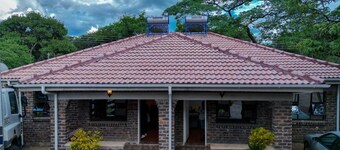 Darwendale Madhuva Lodge for one