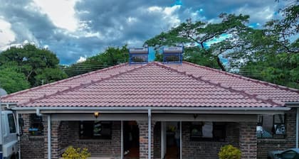 Darwendale Madhuva Lodge for one