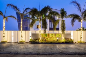 Front of property - The Palms Classic Hotel (Benin City)